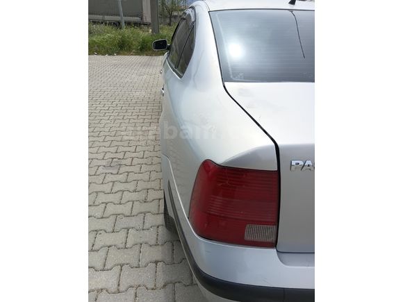 Sahibinden Volkswagen Passat 1.8 2000 Model