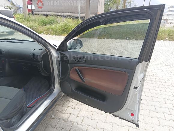 Sahibinden Volkswagen Passat 1.8 2000 Model