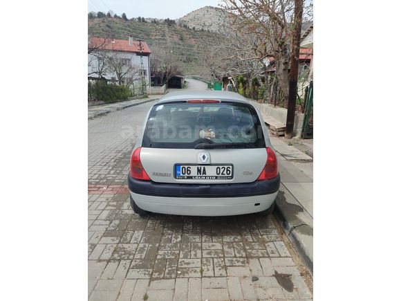 Sahibinden Renault Clio 1.4 RTA 2000 Model