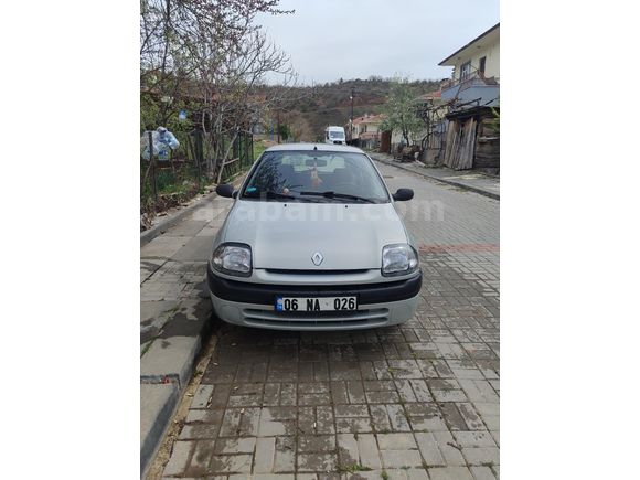 Sahibinden Renault Clio 1.4 RTA 2000 Model