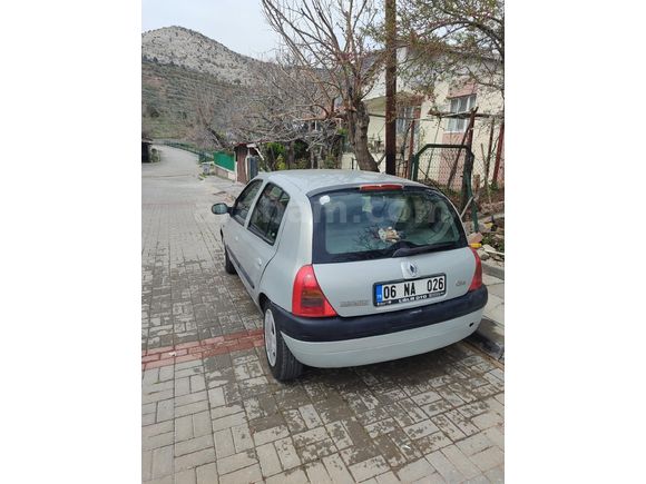 Sahibinden Renault Clio 1.4 RTA 2000 Model