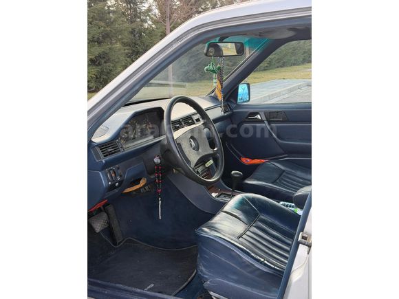full+full sanruflu Mercedes - Benz 200 E otomatik 1989 Model