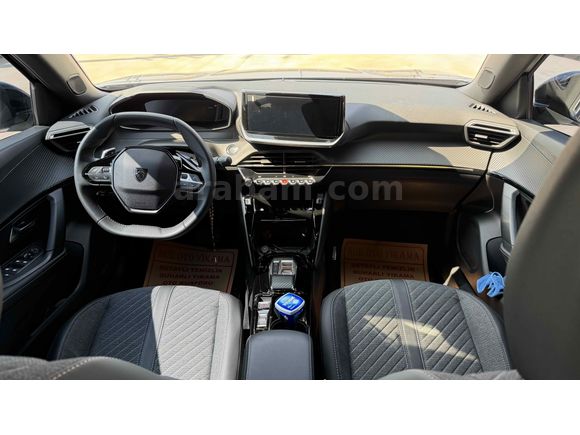 Sahibinden Peugeot 2008 1.2 PureTech Allure 2025 Model 