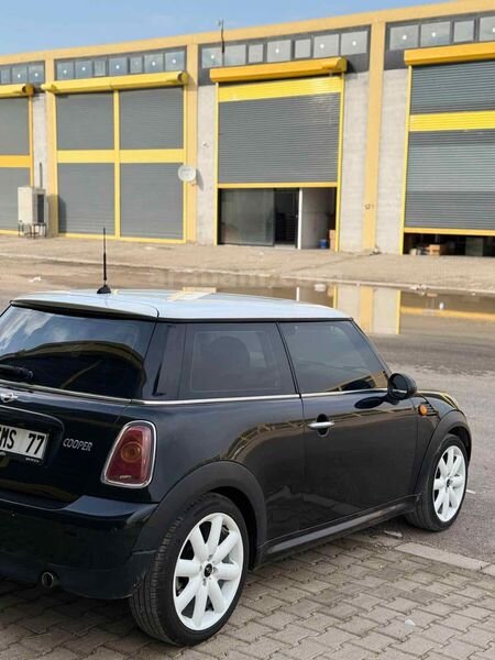 Sahibinden Motoru sıfır yapılı Mini Cooper 1.6 2010 Model Hatay 220 km Siyah 1