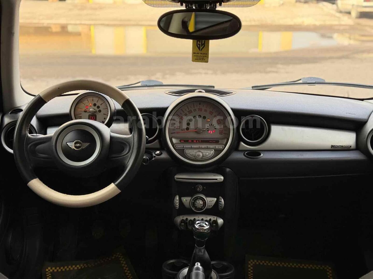 Sahibinden Motoru sıfır yapılı Mini Cooper 1.6 2010 Model Hatay 220 km Siyah 3