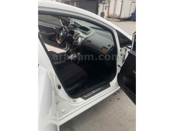 Sahibinden Honda Civic 1.6i VTEC Premium 2012 Model 