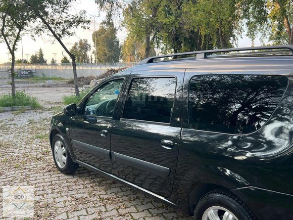 MAKYAJLI KASA,EN FULL, BLACK LİNE, ÇOK TEMİZ DACİA LOGAN