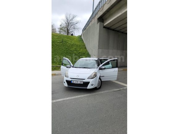 Sahibinden Renault Clio 1.2 Night & Day 2012 Model İstanbul 125.000 km Beyaz