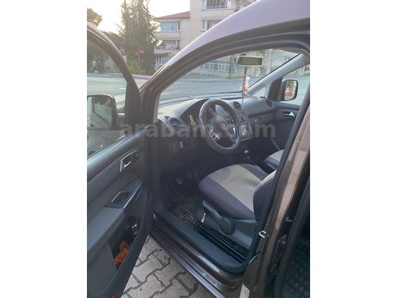 Memurdan Volkswagen Caddy 1.6 TDI Comfortline 2012 Model 2 parça lokal  işaretli olan kadar yer boyalı görmek için fotoğraflar kısmına bakın