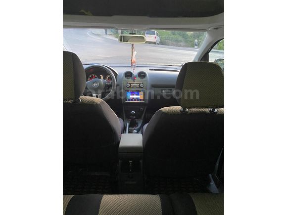 Memurdan Volkswagen Caddy 1.6 TDI Comfortline 2012 Model 2 parça lokal  işaretli olan kadar yer boyalı görmek için fotoğraflar kısmına bakın