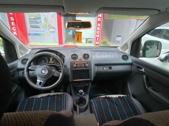 Memurdan Volkswagen Caddy 1.6 TDI Comfortline 2012 Model 2 parça lokal  işaretli olan kadar yer boyalı görmek için fotoğraflar kısmına bakın