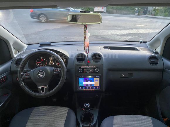 Memurdan Volkswagen Caddy 1.6 TDI Comfortline 2012 Model 2 parça lokal  işaretli olan kadar yer boyalı görmek için fotoğraflar kısmına bakın