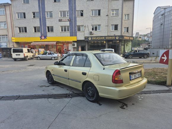 Sahibinden Hyundai Accent 1.3 LS 2000 Model
