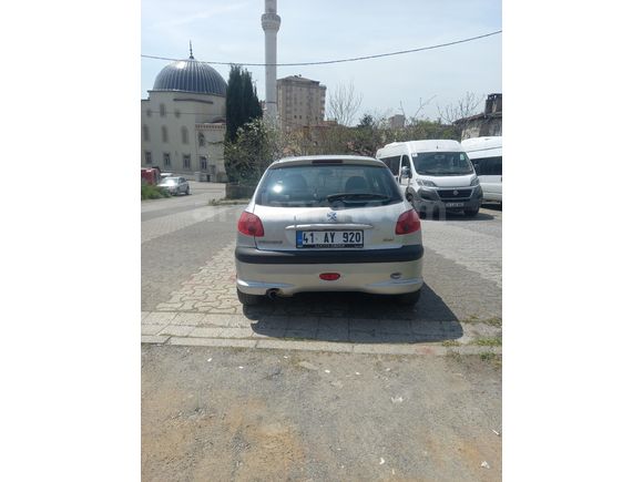 ikinci Sahibinden 206 1.4 16 valf