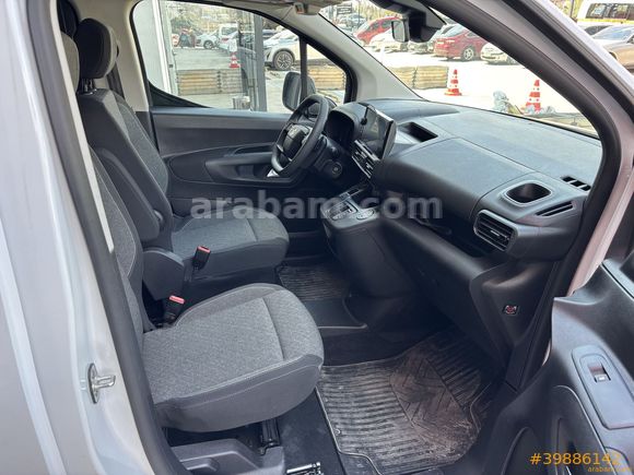 Galeriden Opel Combo 1.5 CDTI Essential 2025 Model İstanbul 8.785 km Beyaz
