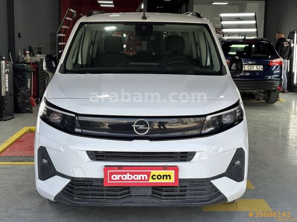 Galeriden Opel Combo 1.5 CDTI Essential 2025 Model İstanbul 8.785 km Beyaz