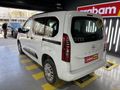 Galeriden Opel Combo 1.5 CDTI Essential 2025 Model İstanbul 8.785 km Beyaz
