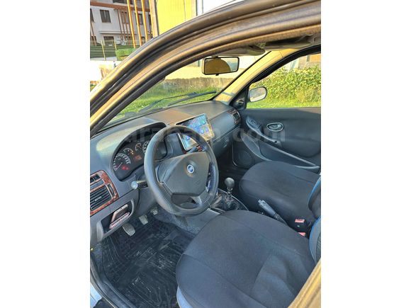 KONDİSYON DÜZGÜN ALBEA 2006 MODEL