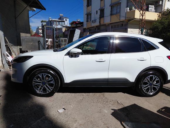 Sahibinden Ford Kuga 1.5 EcoBlue Titanium 2022 Model