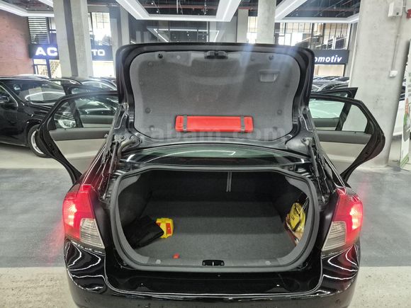 2009 BOYASIZ İLK ELDEN EMSALSİZ VOLVO S40 1.6 D 120 BİN KM'DE 109 HP