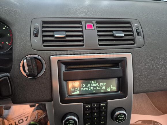2009 BOYASIZ İLK ELDEN EMSALSİZ VOLVO S40 1.6 D 120 BİN KM'DE 109 HP