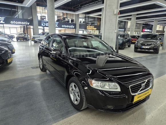 2009 BOYASIZ İLK ELDEN EMSALSİZ VOLVO S40 1.6 D 120 BİN KM'DE 109 HP