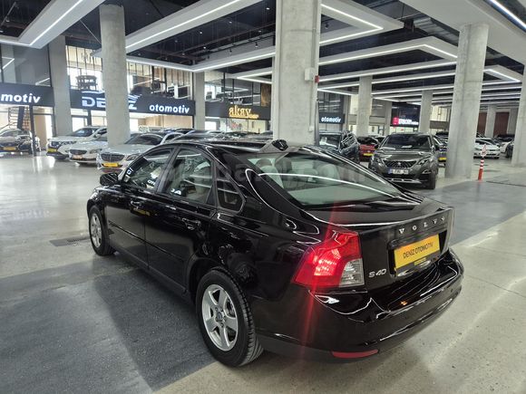 2009 BOYASIZ İLK ELDEN EMSALSİZ VOLVO S40 1.6 D 120 BİN KM'DE 109 HP