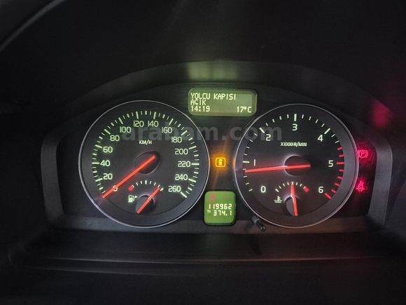 2009 BOYASIZ İLK ELDEN EMSALSİZ VOLVO S40 1.6 D 120 BİN KM'DE 109 HP