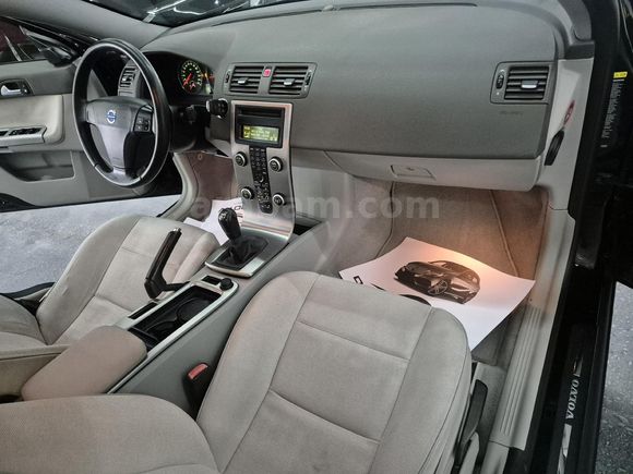 2009 BOYASIZ İLK ELDEN EMSALSİZ VOLVO S40 1.6 D 120 BİN KM'DE 109 HP
