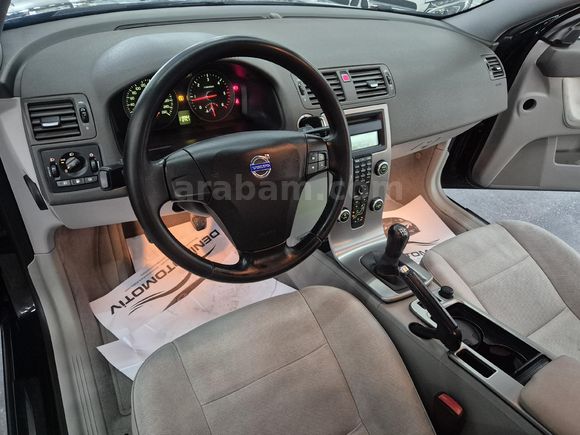 2009 BOYASIZ İLK ELDEN EMSALSİZ VOLVO S40 1.6 D 120 BİN KM'DE 109 HP