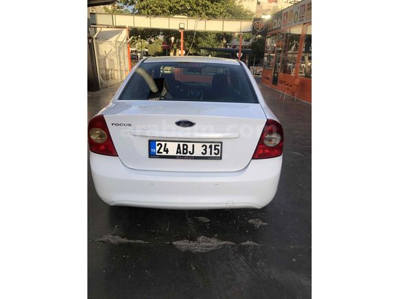 Sahibinden Ford Focus 1.6 Comfort 2011 Model  2.550 km Beyaz