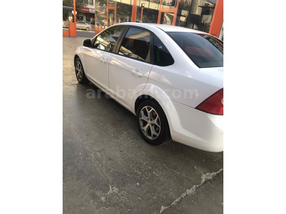 Sahibinden Ford Focus 1.6 Comfort 2011 Model  2.550 km Beyaz