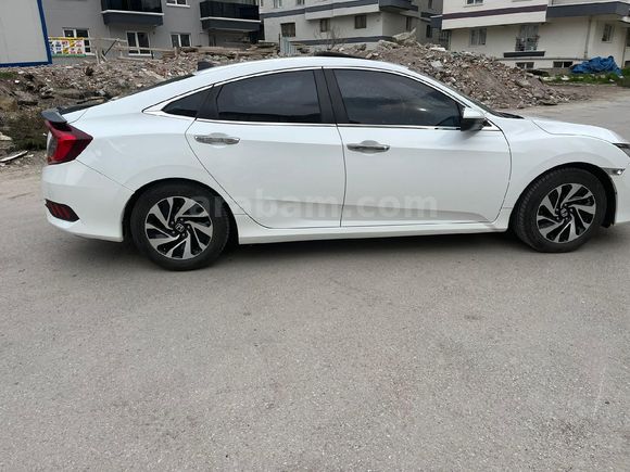 Sahibinden Honda Civic 1.6i VTEC Eco Executive 2018 Model