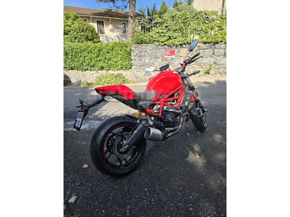 4900 km'de. Desmo kayışı değişti. Kazasız