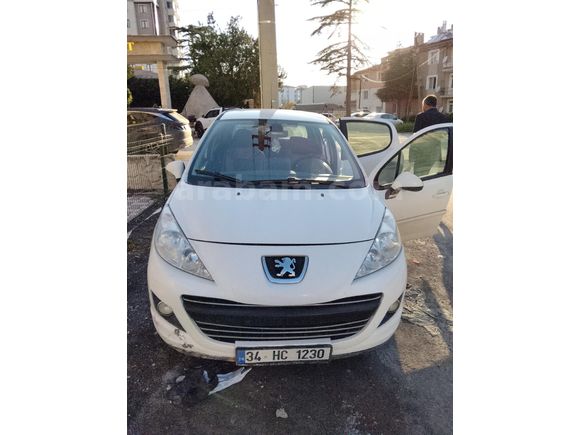 Sahibinden Peugeot 207 1.4 Millesim 2010 Model  227.000 km Beyaz