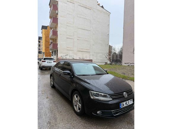 Sahibinden Volkswagen Jetta 1.6 TDi Comfortline 2013 Model  180000 km Siyah