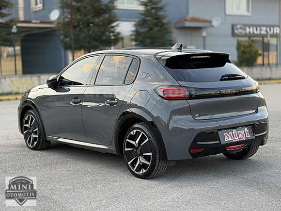 ' HATASIZ ' PEUGEOT e-208 ' GT + CAM TAVAN ' 18.000 Km