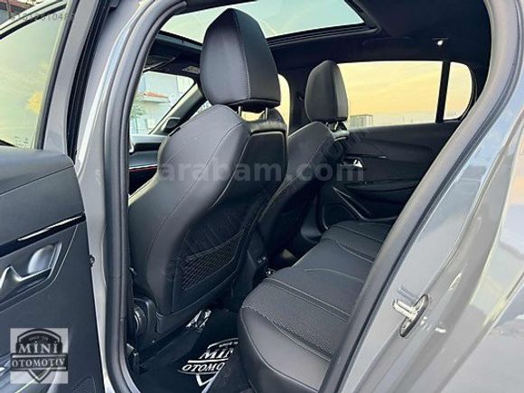 ' HATASIZ ' PEUGEOT e-208 ' GT + CAM TAVAN ' 18.000 Km