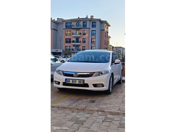 Sahibinden Honda Civic 1.6i VTEC Eco Elegance 2014 Model