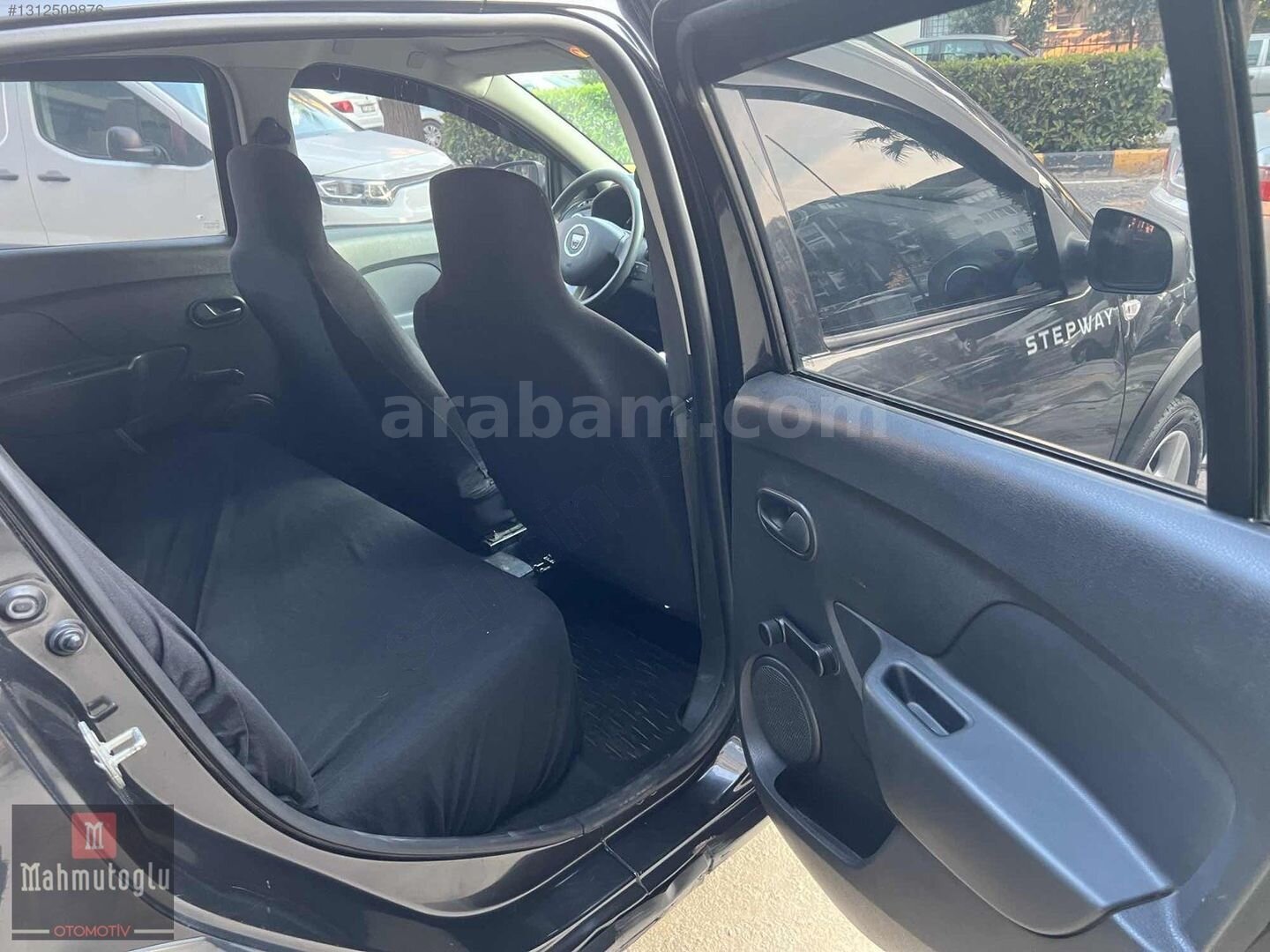 Galeriden Dacia Sandero 1.5 BlueDCI Stepway 2015 Model İzmir 124.000 km Füme 2