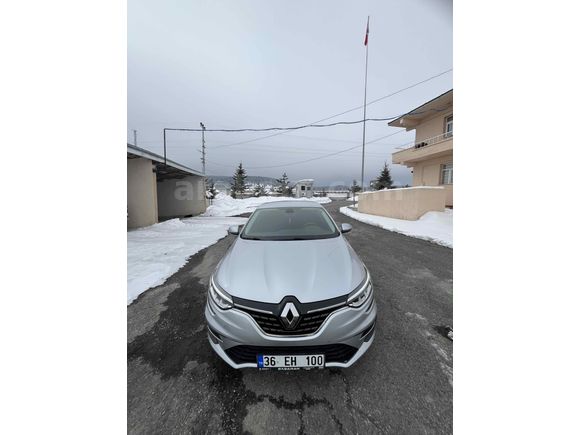 Sahibinden Renault Megane 1.3 TCe Icon 2023 Model  28.000 km Gri (Gümüş)