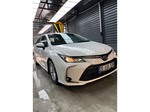 Sahibinden Toyota Corolla 1.5 Dream 2022 Model