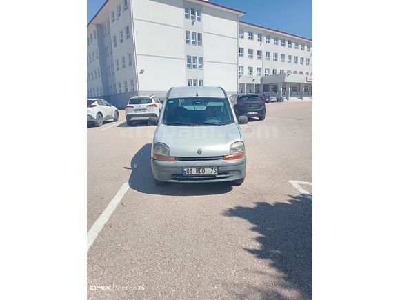 Sahibinden Renault Kangoo 1.4 RNA 2002 Model