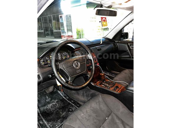 Temiz e200 takas var