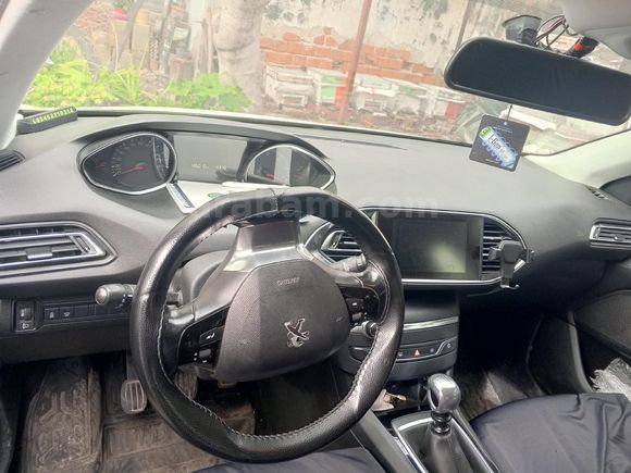 Sahibinden Peugeot 308 1.6 e-HDi Active 2017 Model  109.000 km Beyaz