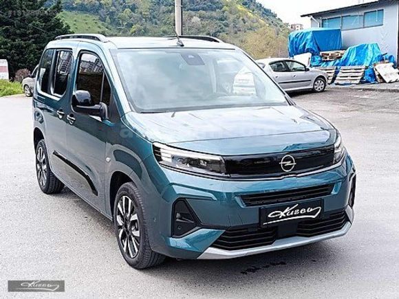 2025 MODEL OTOMATİK COMBO ULTİMATE CAM TAVAN 18000KM HATASIZ