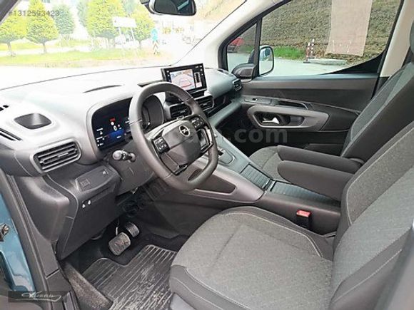 2025 MODEL OTOMATİK COMBO ULTİMATE CAM TAVAN 18000KM HATASIZ