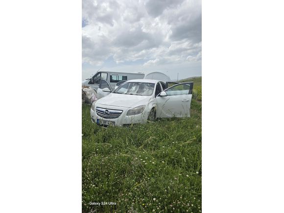 Sahibinden Opel Insignia 2.0 CDTI Cosmo 2012 Model  550.000 km Beyaz