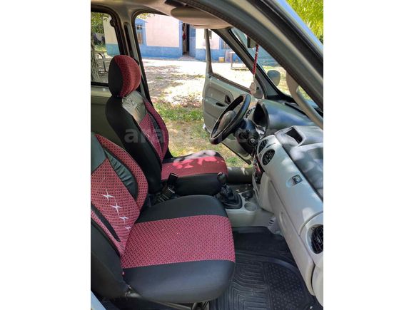 Otomobil ruhsatlı Kangoo Multix 1.5 Dci