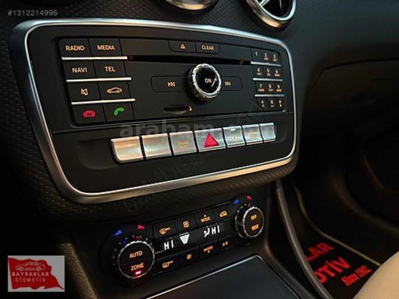 BAYRAKLAR'DAN 2017 MERCEDES A180 D STYLE CAM TAVAN/GERİ GÖRÜŞ